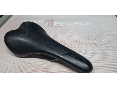 Седло Б/У  Selle Italia carbon fibre slr 
